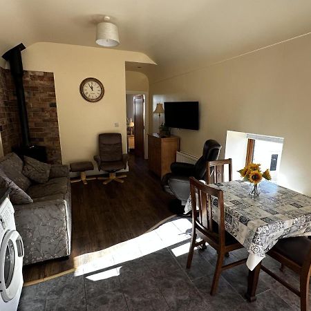 Cosy Barn Conversion In The Mournes Newry Exterior foto